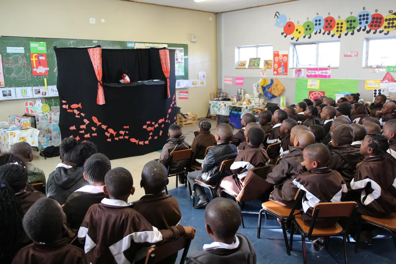 Mobile puppet show: coming to a school near you!