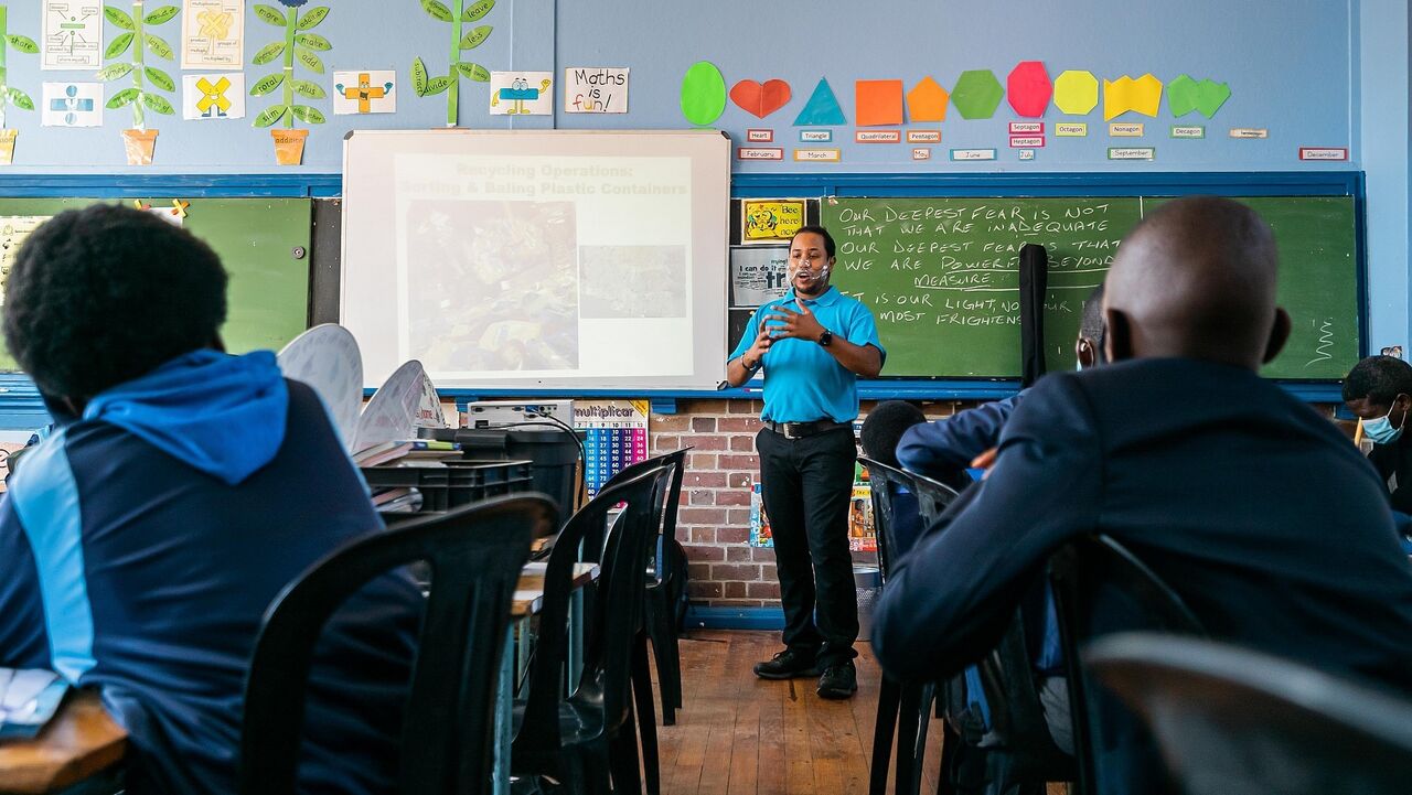 Smart living outreach with dhl: free visits to schools across cape town
