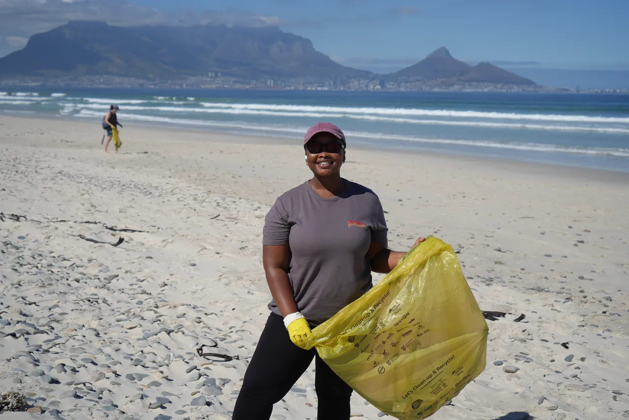 Four reasons why Trash Bash beach cleanups are the best way to spend a Saturday