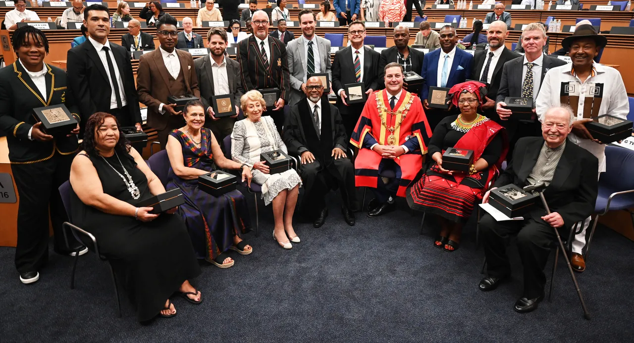 The Two Oceans Aquarium receives the Mayor's Medal for Conservation