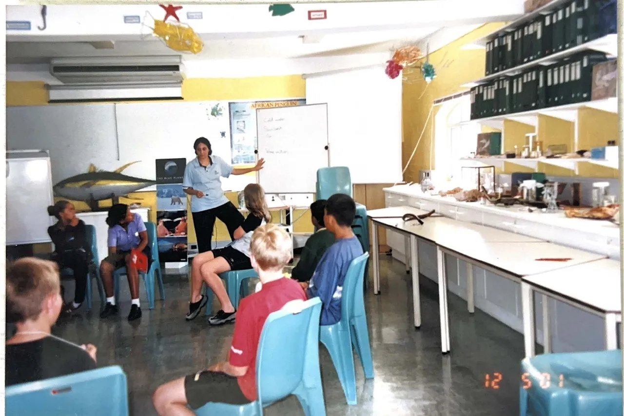 ACTIVITY CENTRE Page 4 Image 0001